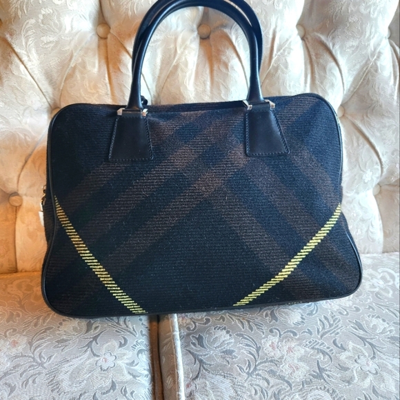 Burberry London Bag - Picture 1 of 6